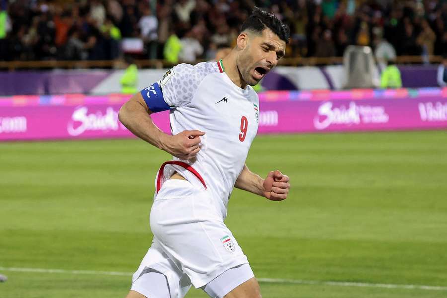 Mehdi Taremi celebrates
