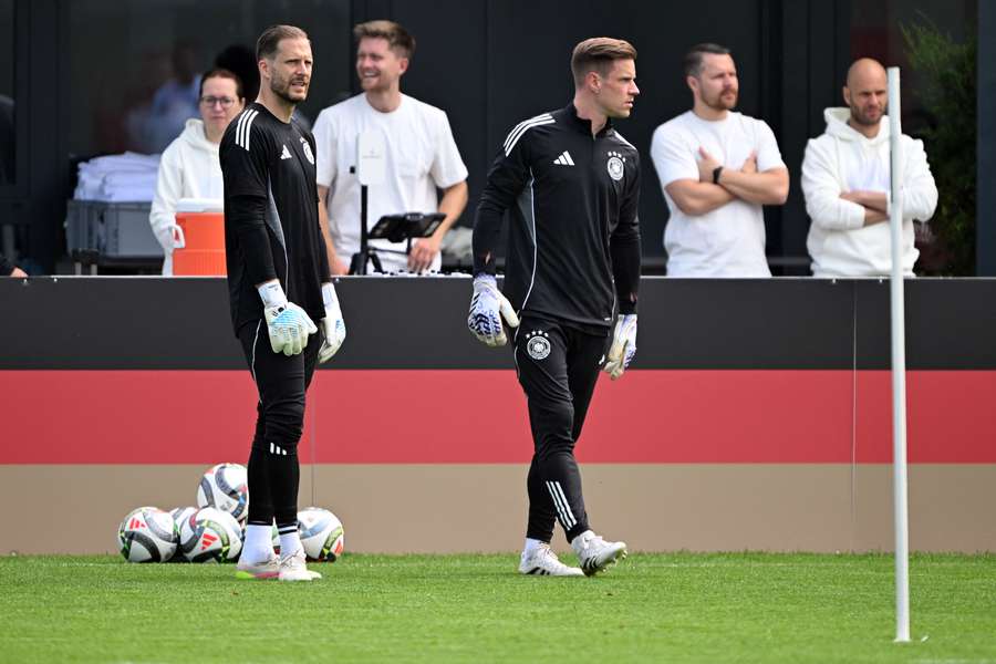 ter Stegen in allenamento con Baumann 