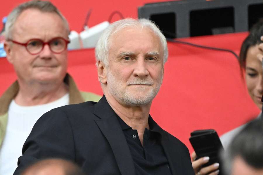 Rudi Völler kritisiert das "Nationenhopping." Rudi Völler kritisiert das "Nationenhopping."