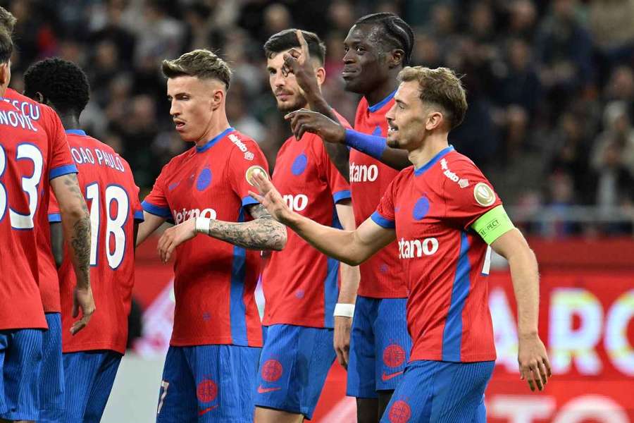 Octavian Popescu printre coechipierii de la FCSB