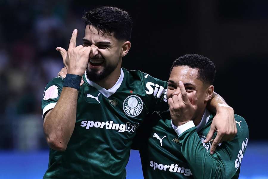 Flaco López e Vitor Roque marcaram os gols do Palmeiras