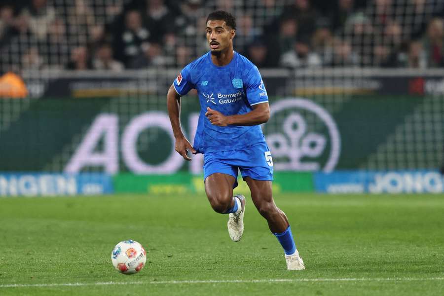 Touché à une cuisse, le défenseur de Leverkusen Loïc Badé absent plusieurs semaines Touché à une cuisse, le défenseur de Leverkusen Loïc Badé absent plusieurs semaines