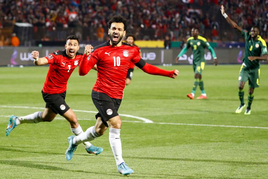 Salah celebra un gol con Egipto.
