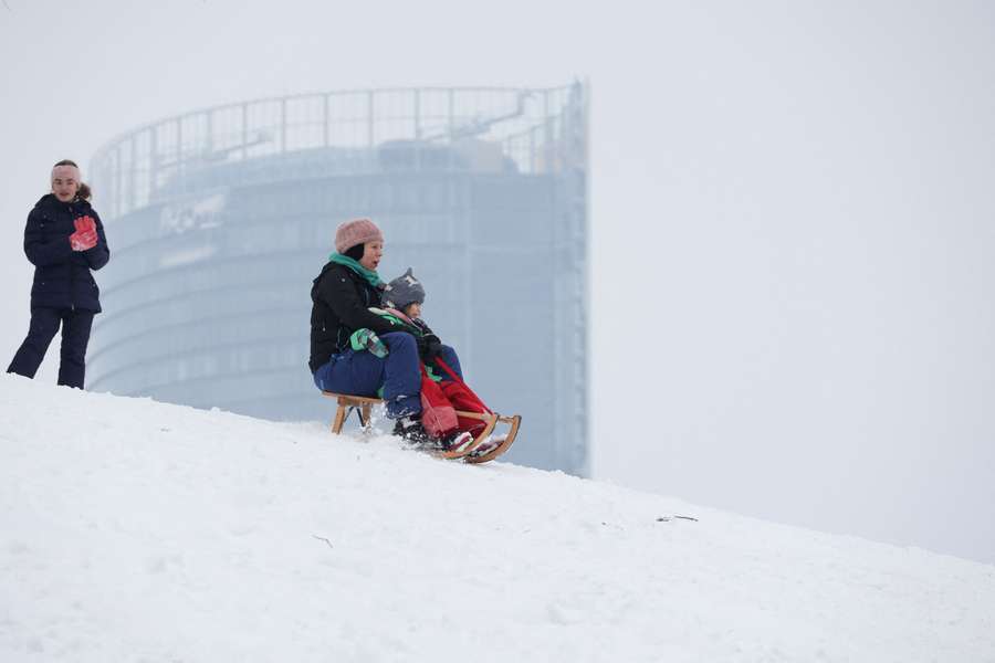 Er is veel sneeuw gevallen in de regio Mainz Er is veel sneeuw gevallen in de regio Mainz