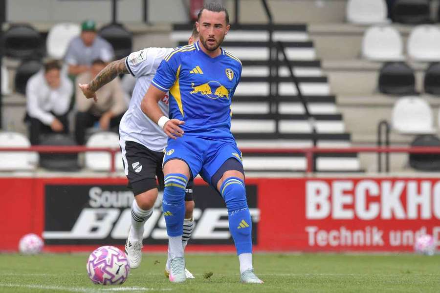 Leeds boss Farke: Up to Harrison to win over boo-boys Leeds boss Farke: Up to Harrison to win over boo-boys