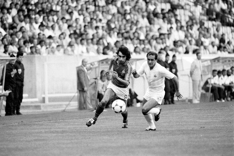 Batista (à direita) numa fotografia de época, um ano antes do Mundial do México