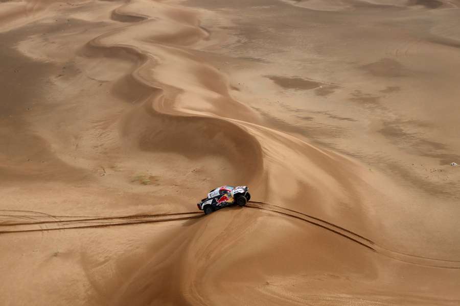 Al Attiyah, durante la séptima etapa del Dakar.