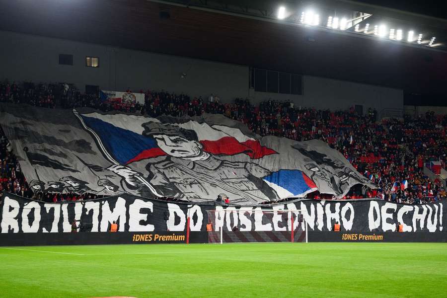 Čeští fanoušci poženou reprezentaci v baráži. Čeští fanoušci poženou reprezentaci v baráži.