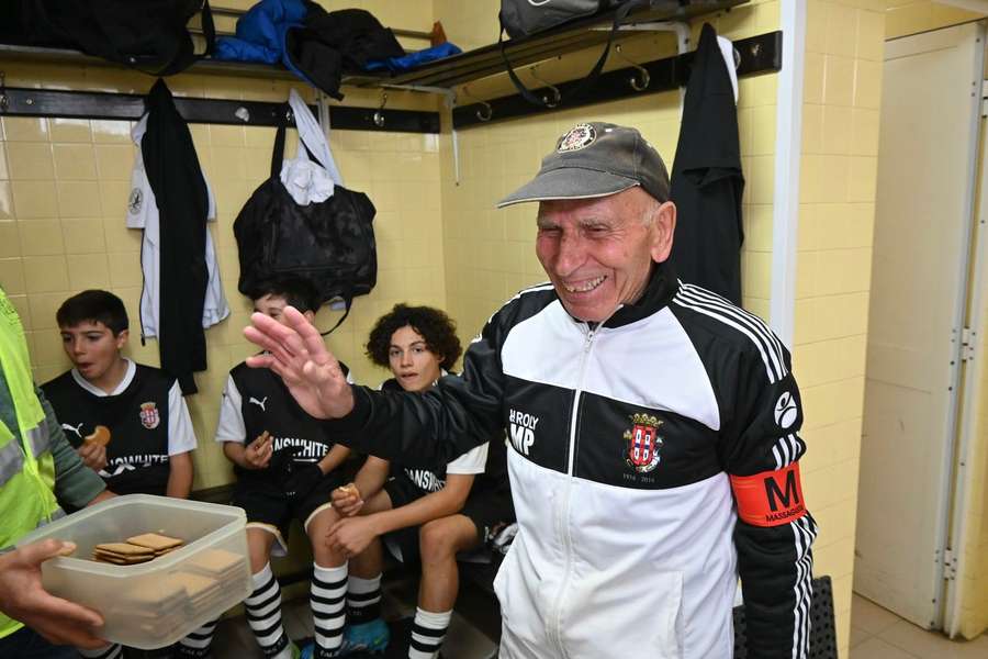 Adelino Santos (92 anos) é um caso de longevidade no futebol português