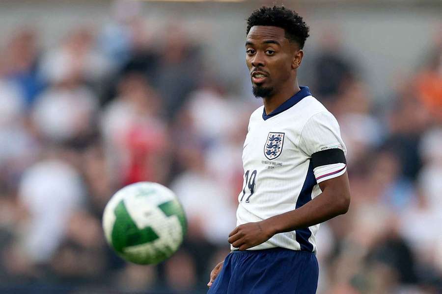 Angel Gomes joga na seleção inglesa e está no Lille desde 2020