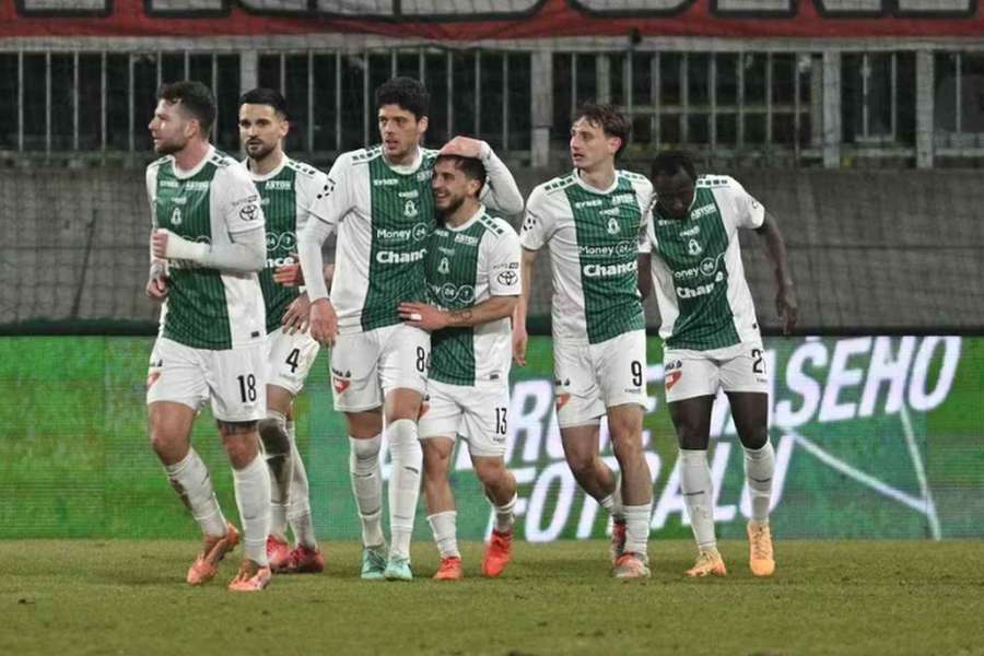 Jablonec ve čtvrtfinále MOL Cupu vyřadil Slavii.