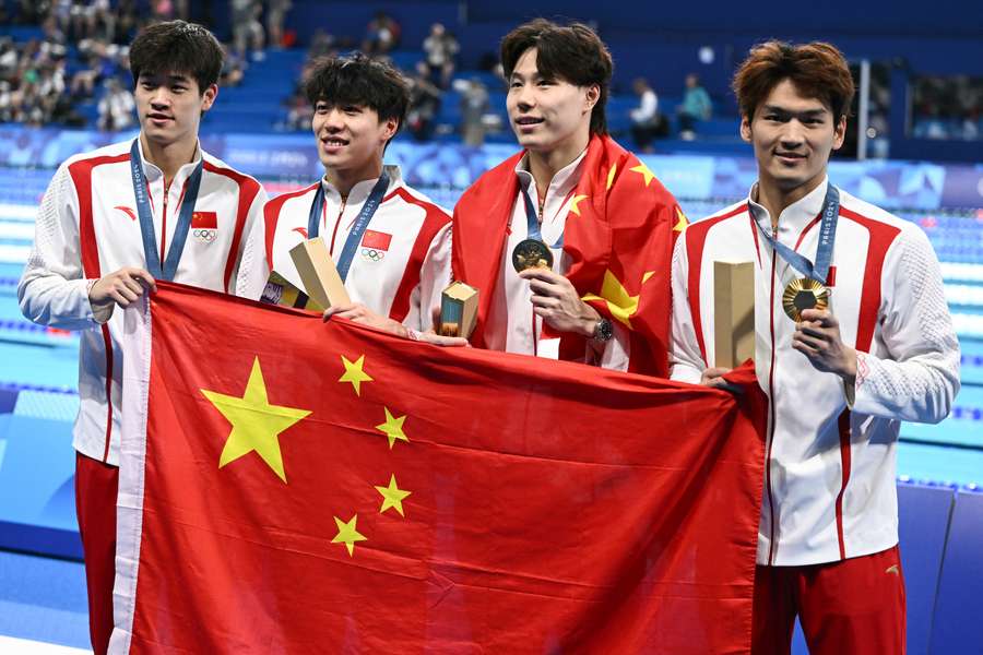 China desbancou EUA na final do revezamento 4x100m medley