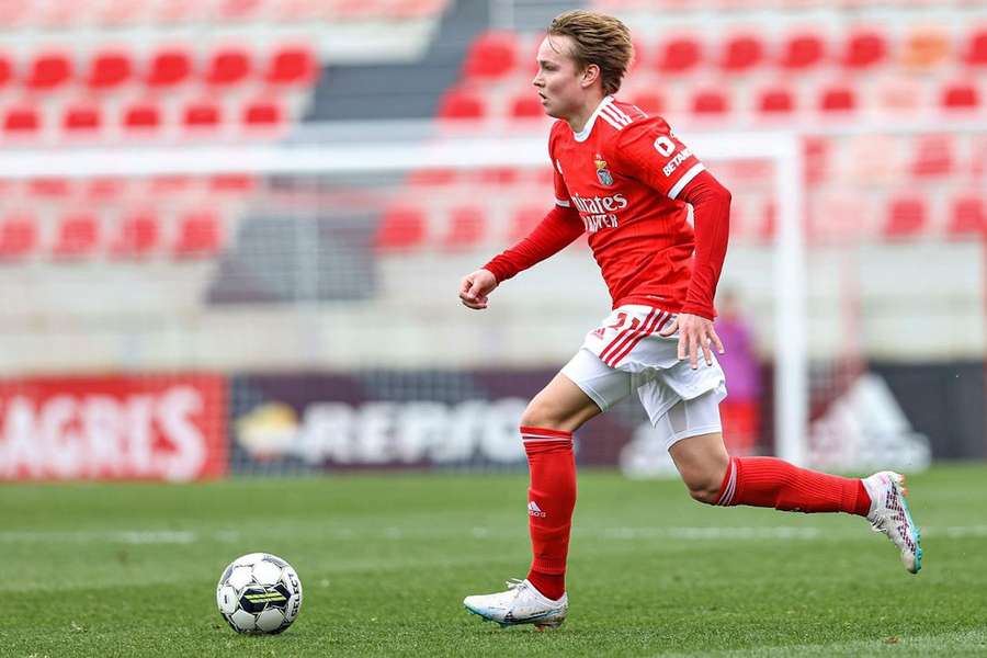 Andreas Schjelderup está cedido pelo Benfica ao Nordsjaelland