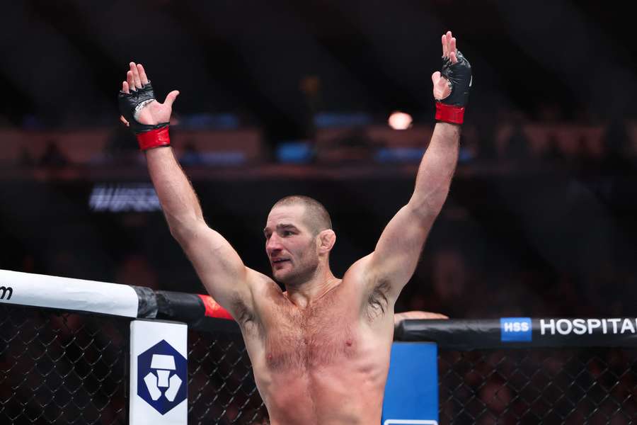 UFC Fight Night ocorre neste sábado (21) em Houston, nos Estados Unidos. UFC Fight Night ocorre neste sábado (21) em Houston, nos Estados Unidos.