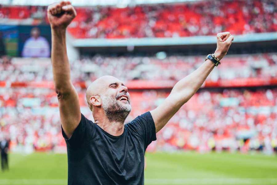 Guardiola celebra conquista da Copa da Inglaterra após vitória do City sobre o United