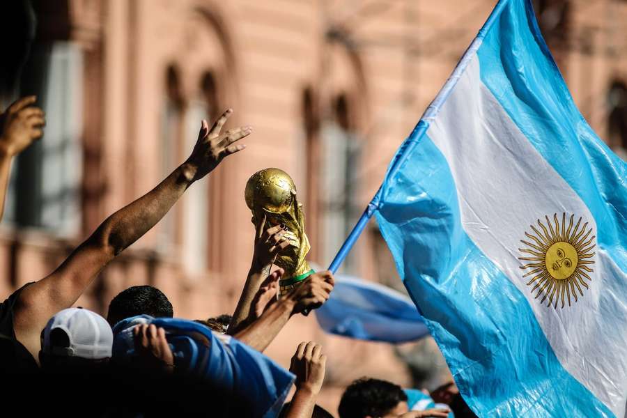 Les Argentins célébrant le titre de champion du monde à Buenos Aires ce mardi 20 décembre.