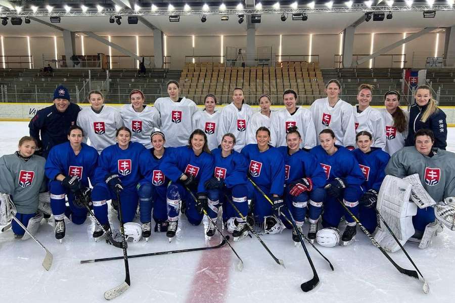 Slovenské hokejistky chcú na turnaji uspieť. 