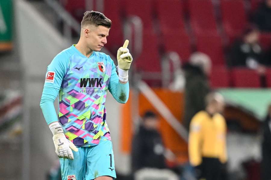 Augsburg-Torwart Finn Dahmen hat gegen Freiburg erneut seinen Kasten saubergehalten.