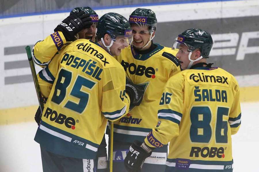 Vsetín porazil Frýdek-Místek 5:2 a vévodí prvoligové tabulce. Vsetín porazil Frýdek-Místek 5:2 a vévodí prvoligové tabulce.
