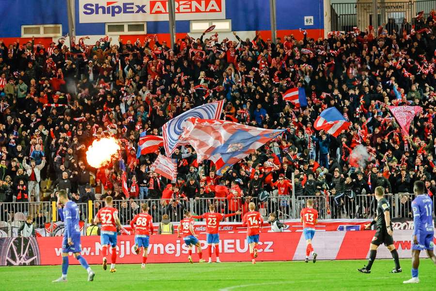 Zbrojovka se vrací mezi elitu.