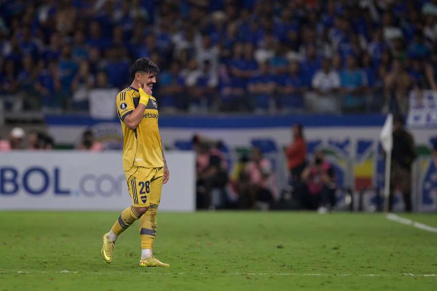 Adam Bareiro foi expulso de campo