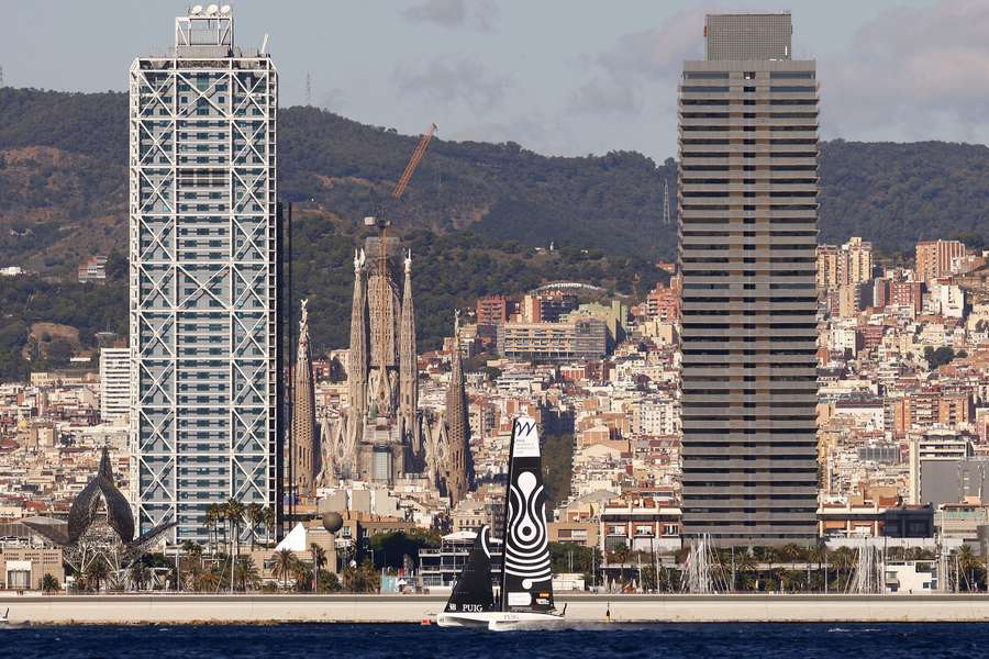 Zeilen aan de kust van Barcelona is geen straf