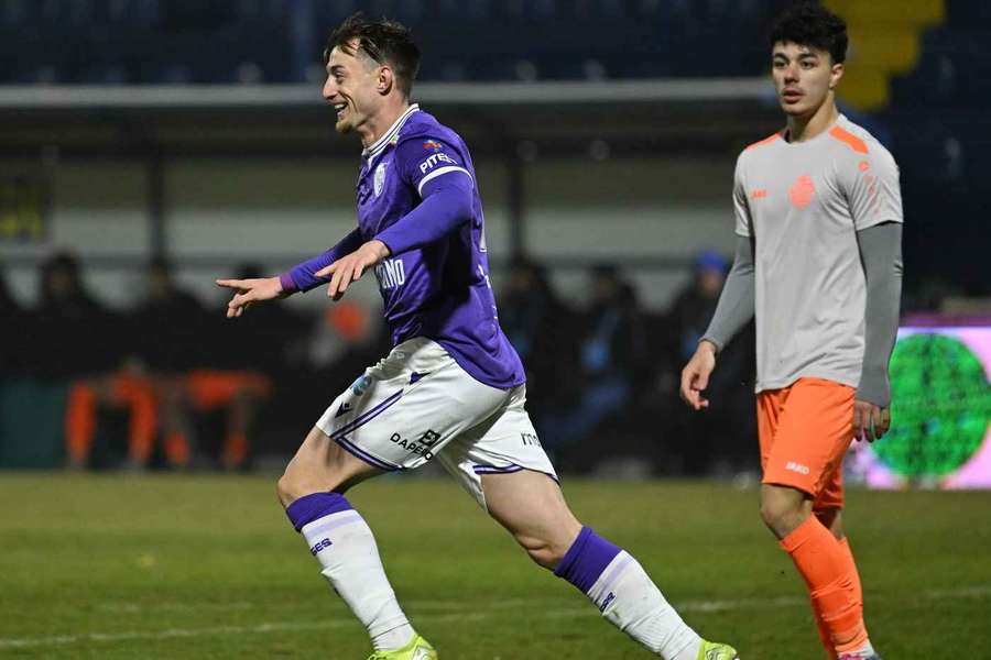 Claudiu Micovschi Claudiu Micovschi