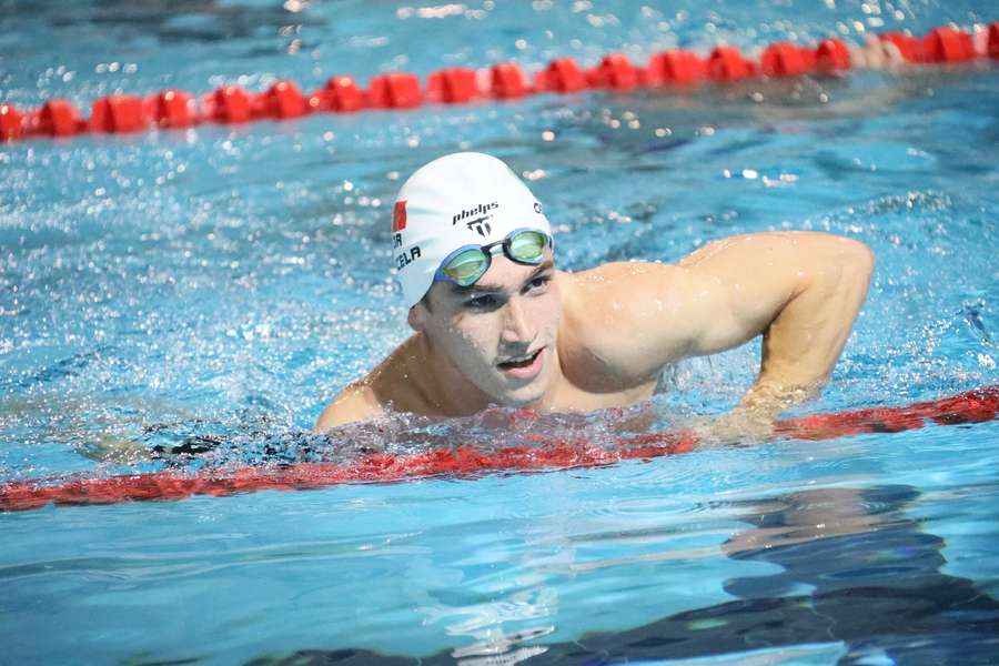 Diogo Cancela nadou em 02.15,50 minutos