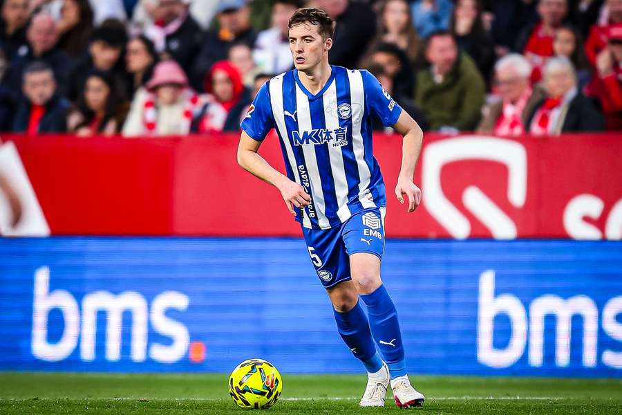 Jon Pacheco, en un partido de Liga con el Alavés