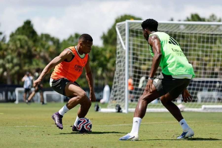 Mbappé are febră și este incert pentru meciul cu Al Hilal