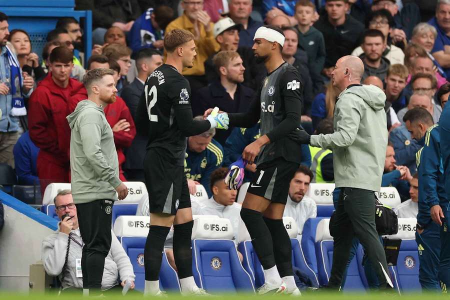 Sanchez sends message to Gibbs-White after horrific head clash: Hope you are ok big man Sanchez sends message to Gibbs-White after horrific head clash: Hope you are ok big man