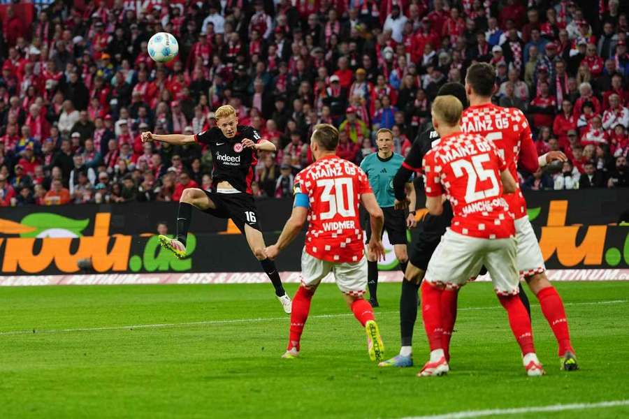 Duelo en el Mainz-Eintracht Frankfurt