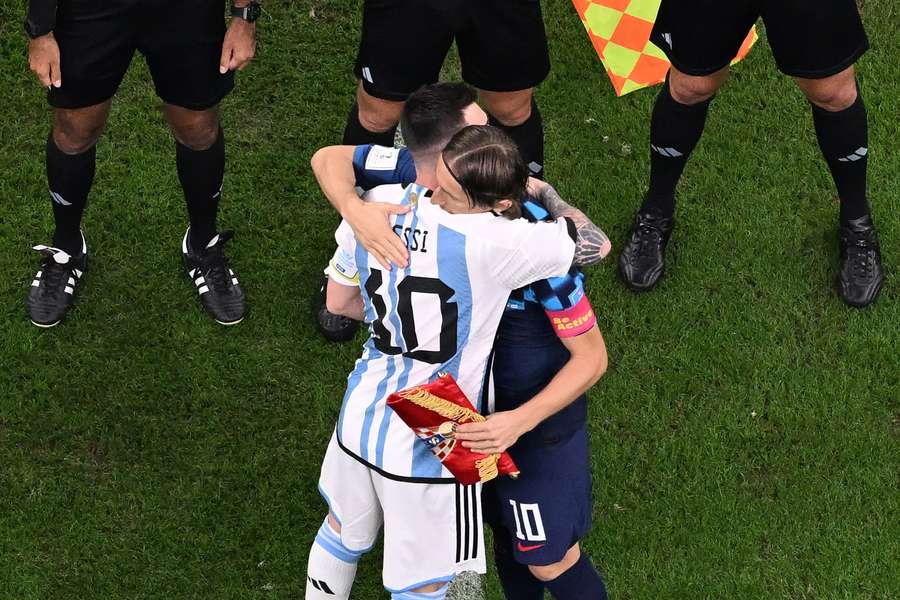 Modric y Messi, antes del partido de semifinales entre Croacia y Argentina.