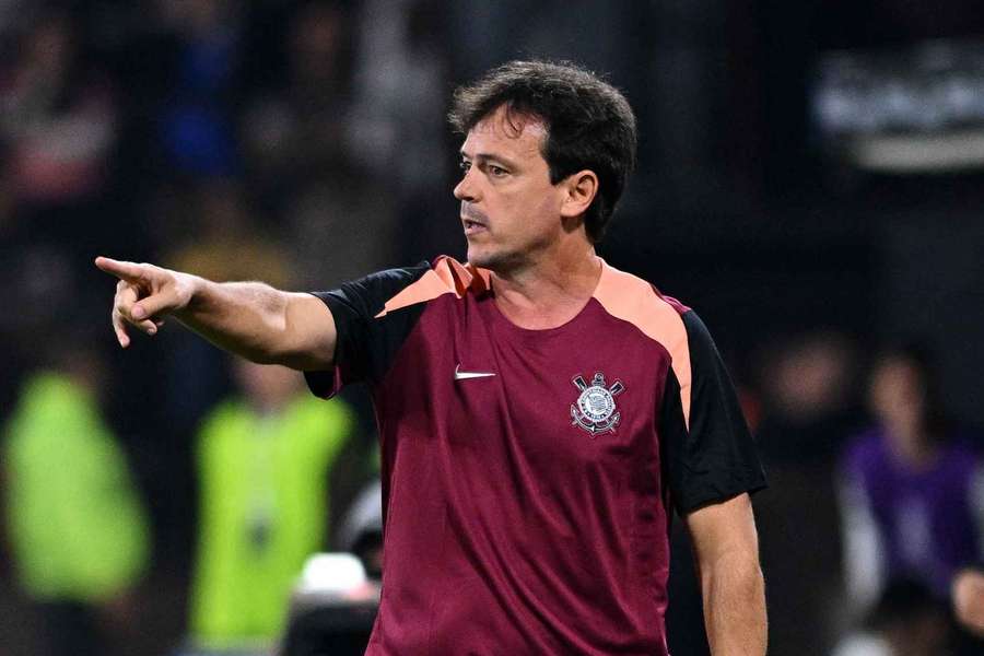 O técnico do Timão tem 2V e 1E à frente da equipe O técnico do Timão tem 2V e 1E à frente da equipe