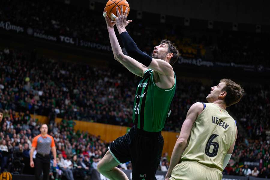 Tomic, duda por unas molestias musculares Tomic, duda por unas molestias musculares