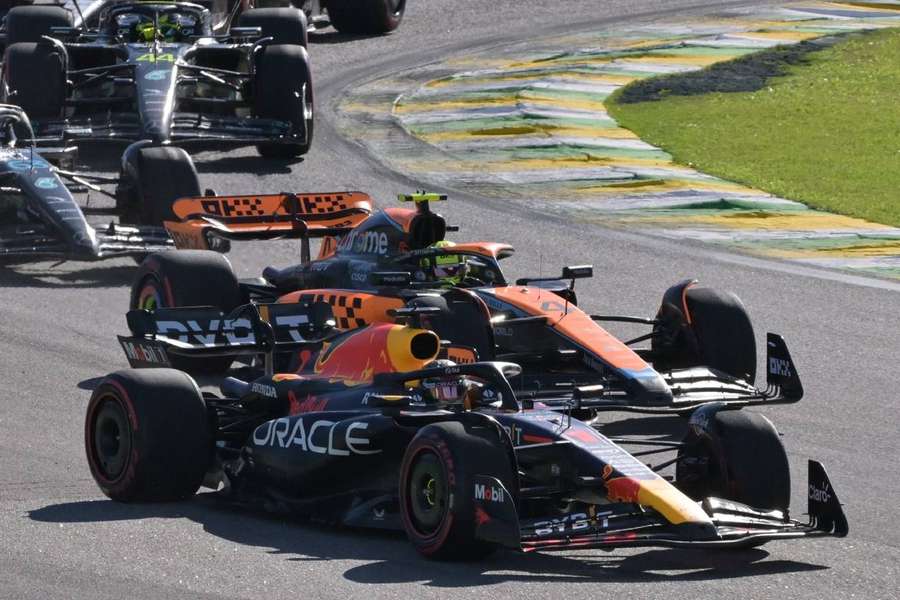 Verstappen et Norris après le départ.