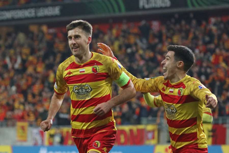 Jagiellonia będzie bronić zaliczki w Belgii. Legia musi odrabiać straty w rewanżu