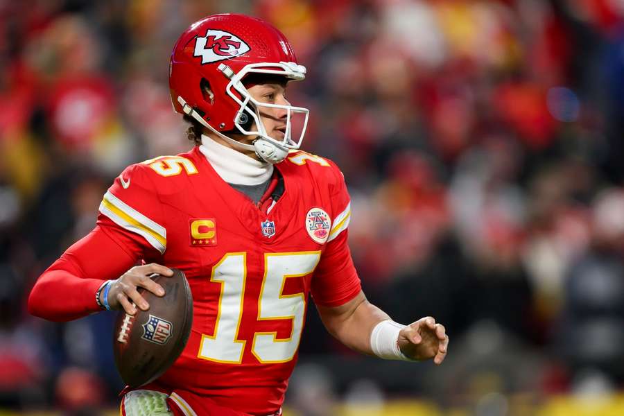 Kansas City Chiefs quarterback Patrick Mahomes looks to pass against the Houston Texans