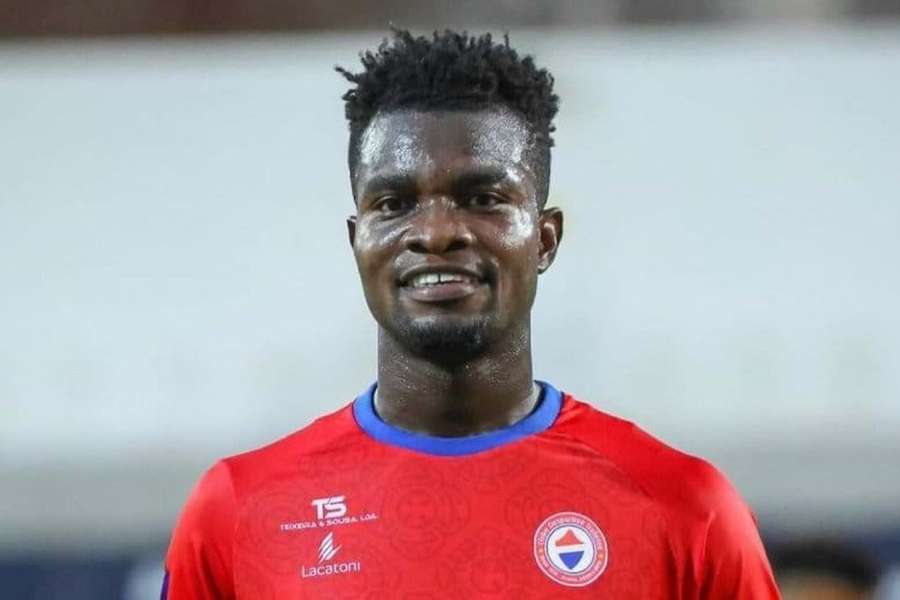 Semeu Commey cumpre terceira época no Trofense 