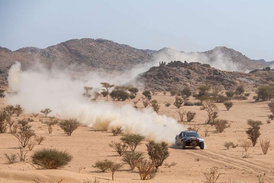 Dakar má za sebou první etapu.
