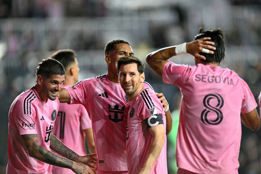 Les joueurs de Miami célébrant le 4ᵉ but.