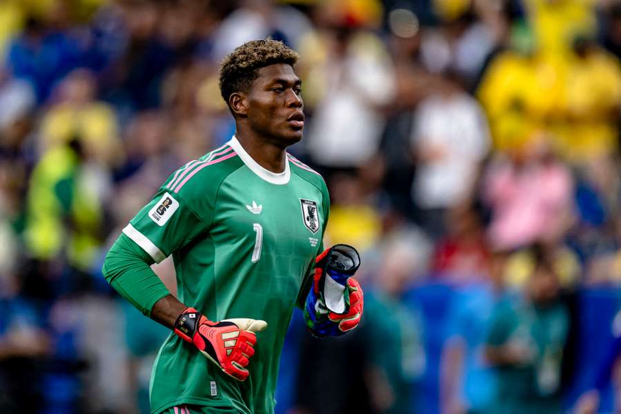 Zion Suzuki, internacional japonês do Parma Zion Suzuki, internacional japonês do Parma