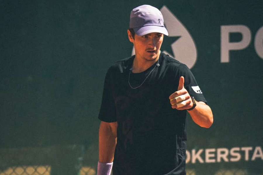 Fonseca treina no saibro de Mônaco