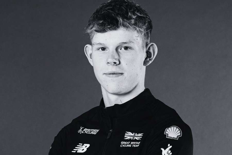Finlay Tarling faleceu após um acidente na oitava e penúltima etapa da Volta a Portugal Finlay Tarling faleceu após um acidente na oitava e penúltima etapa da Volta a Portugal