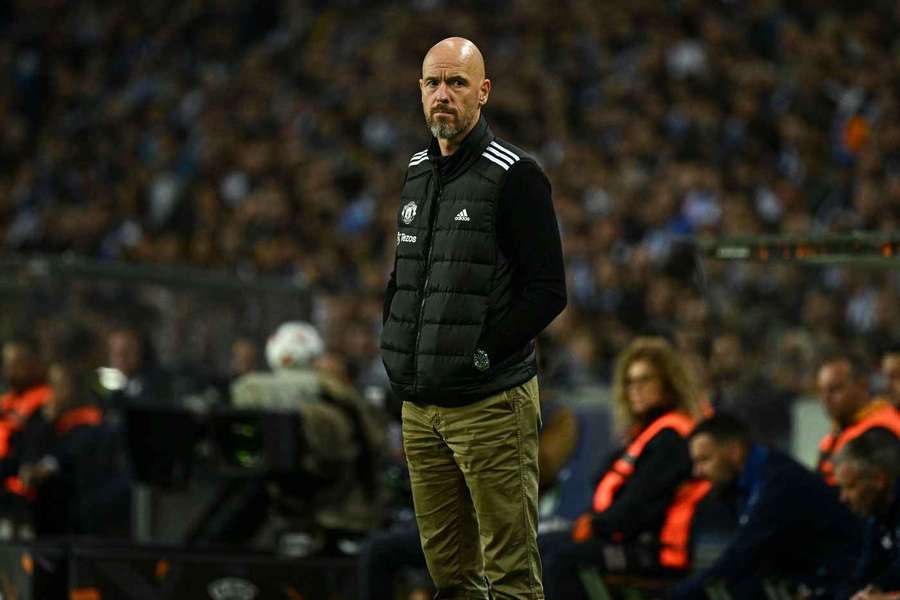 Ten Hag tijdens de wedstrijd tegen Porto