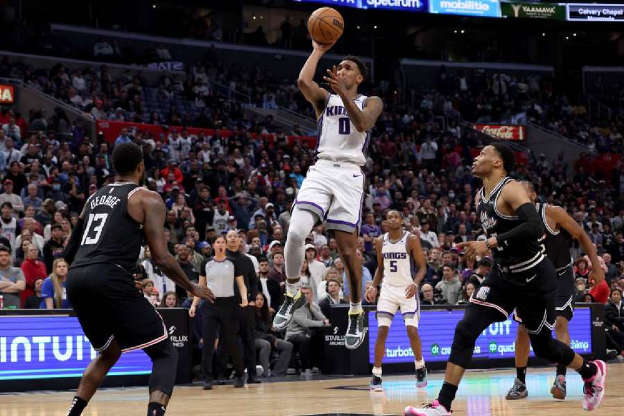 Malik Monk foi o cestinha do jogo com 45 pontos