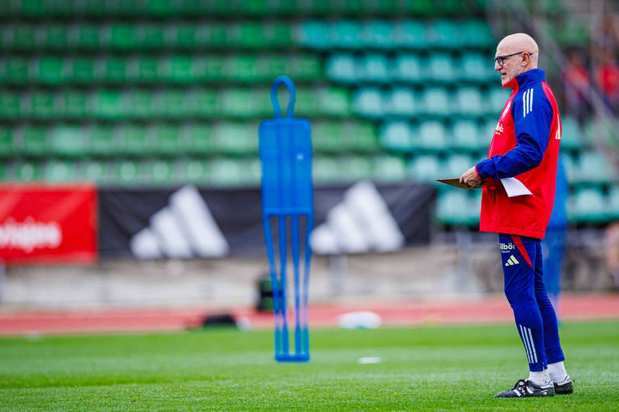 De la Fuente, durante el entrenamiento previo al duelo ante Serbia