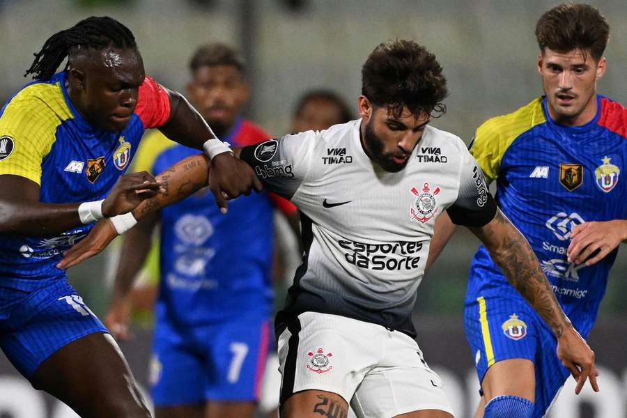 O Corinthians não conseguiu voltar com a vitória da Venezuela
