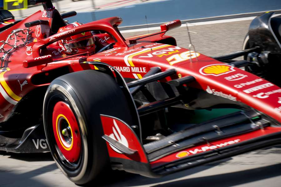 A Ferrari fez um primeiro dia de testes discreto