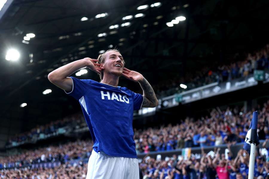 Útočník Ipswiche Jack Clarke slaví gól proti Sunderlandu. Útočník Ipswiche Jack Clarke slaví gól proti Sunderlandu.